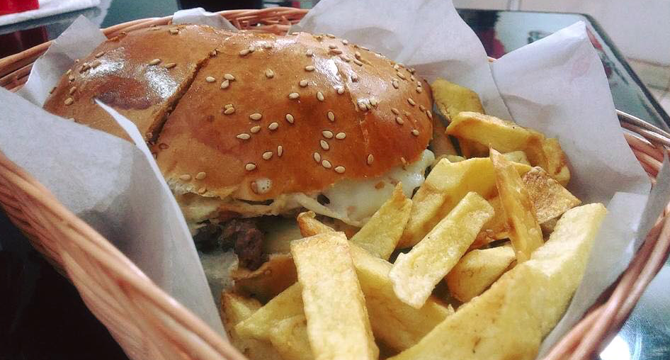 LA OCHENTERA, HAMBURGUESAS CON SABOR A CASA