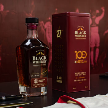 Foto de BLACK WHISKEY SE UNE A LA CELEBRACIÓN DEL CENTENARIO DE LA U