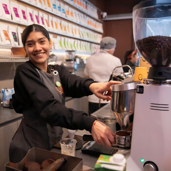 Foto de ANDREA LLANOS: COMUNICADORA CON PASTA DE BARISTA