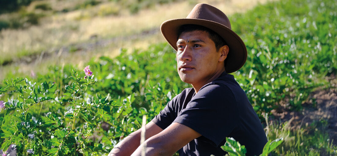 WALDIR MAQQUE Y SU NUEVO LIBRO: DESDE VIACHA (PISAC) AL MUNDO