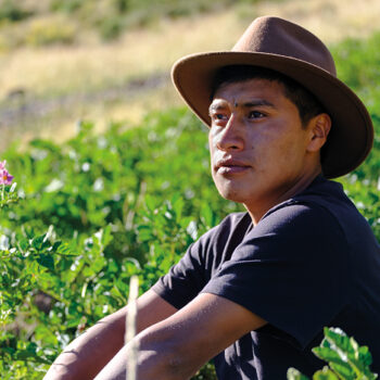 Foto de WALDIR MAQQUE Y SU NUEVO LIBRO: DESDE VIACHA (PISAC) AL MUNDO