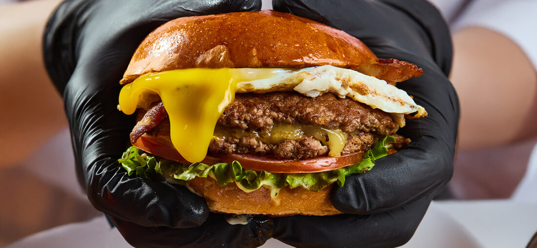 PARA COMENZAR EL AÑO NUEVO CON UNA HAMBURGUESA