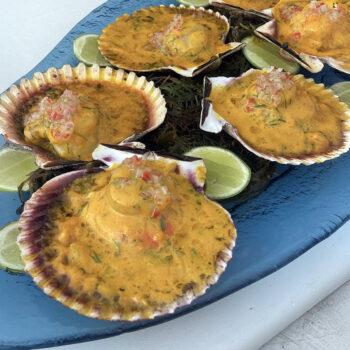 Foto de RECETA: CONCHITAS A LA PARRILLA DEL RESTAURANTE CHALANA